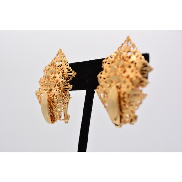 Sarah Cov Vintage Clip Earrings Gold Tone Filigree Metal Chunky Silgned BinAK - Picture 3 of 12